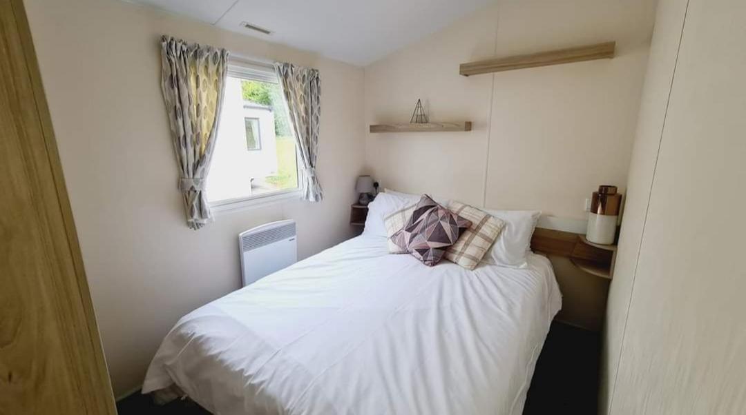 Tunstall View Caravan Holidays At Sand Le Mere Экстерьер фото